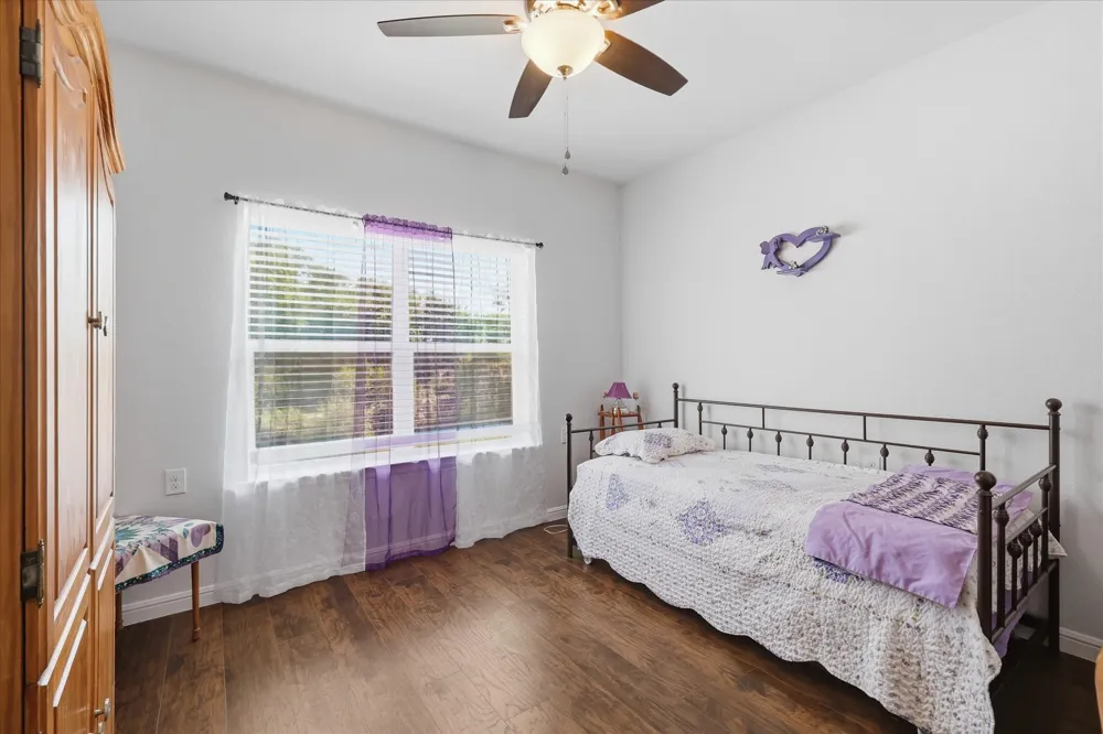 7200 Courtney Drive Azle, TX 76020