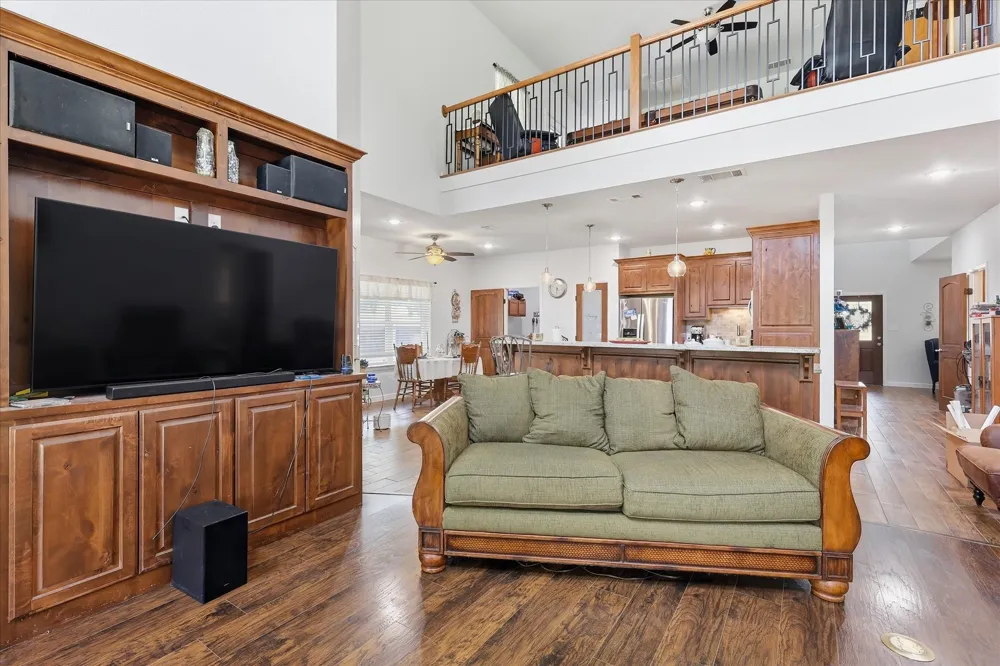 7200 Courtney Drive Azle, TX 76020