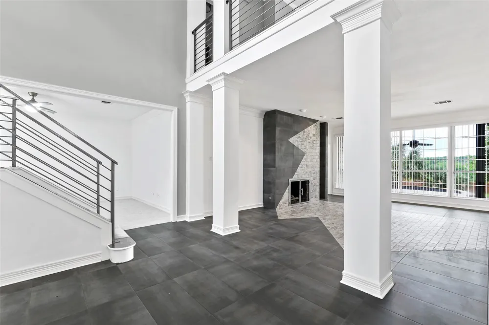 545 Oak Hill Drive Southlake, TX 76092