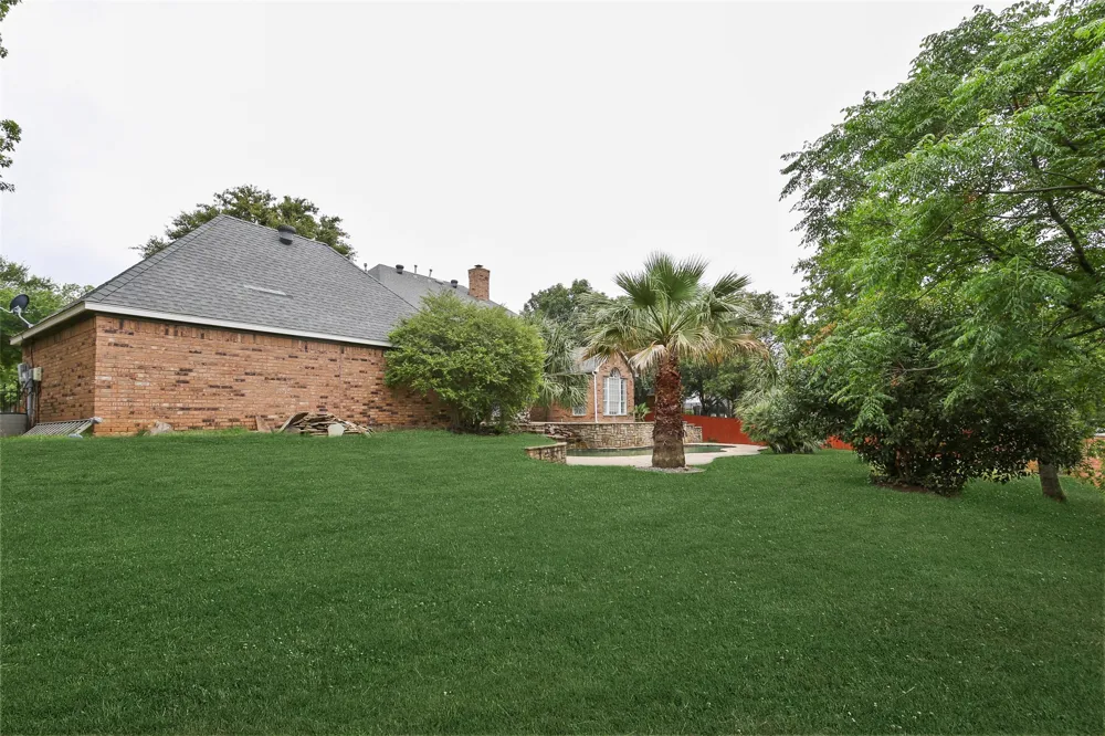 545 Oak Hill Drive Southlake, TX 76092