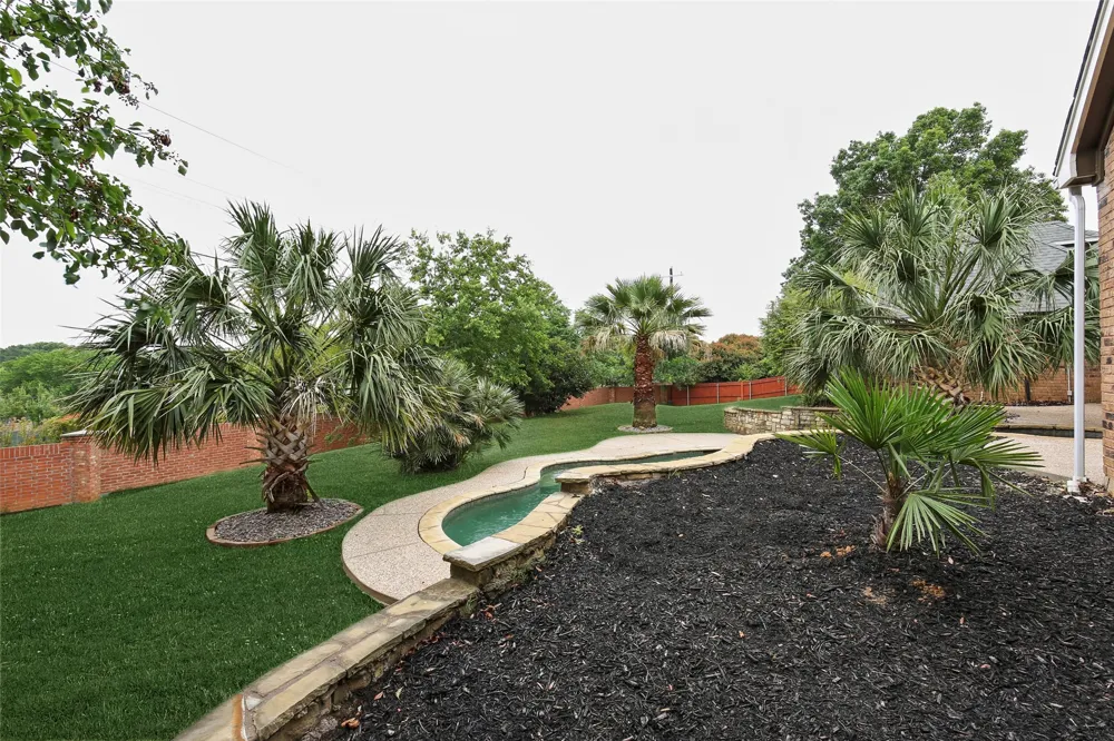 545 Oak Hill Drive Southlake, TX 76092