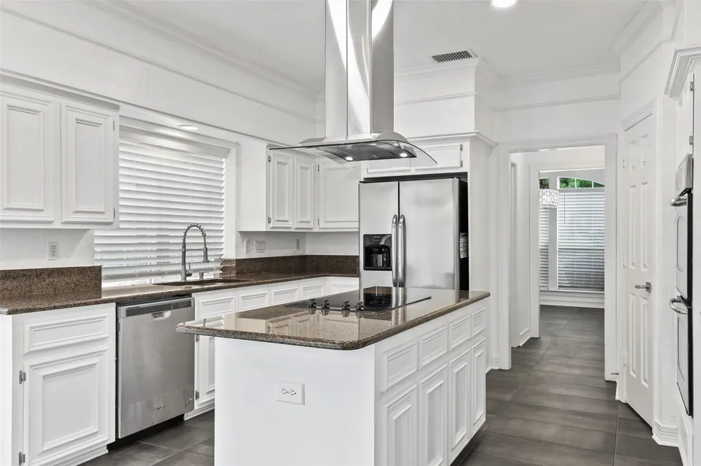 545 Oak Hill Drive Southlake, TX 76092