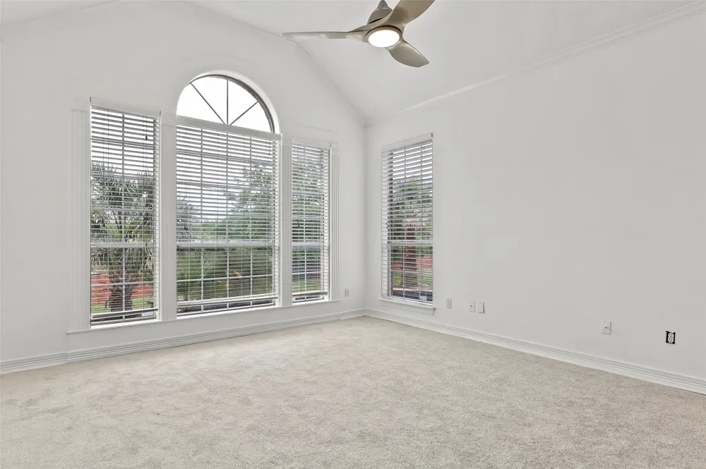 545 Oak Hill Drive Southlake, TX 76092