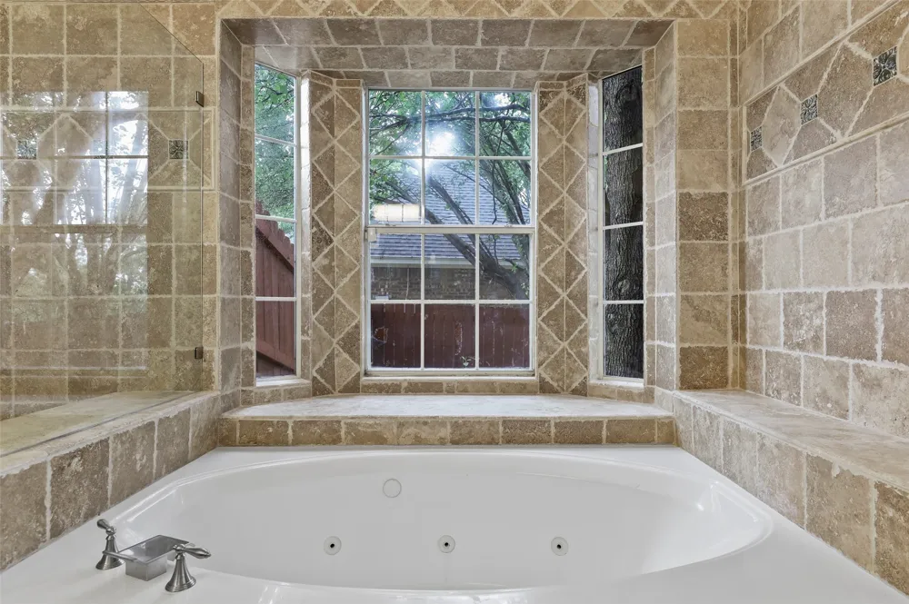 545 Oak Hill Drive Southlake, TX 76092