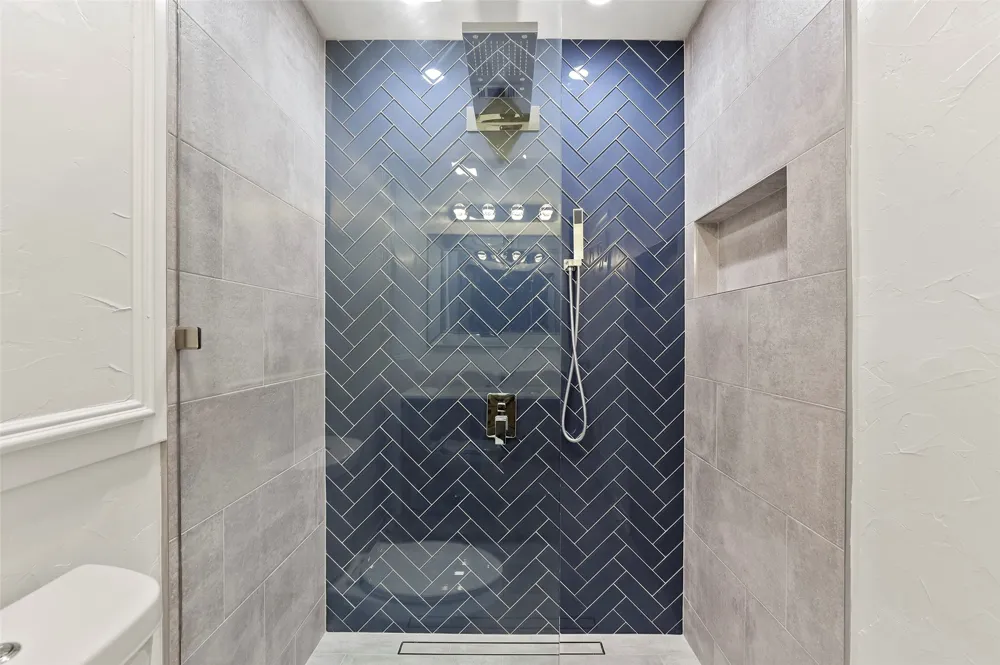 545 Oak Hill Drive Southlake, TX 76092