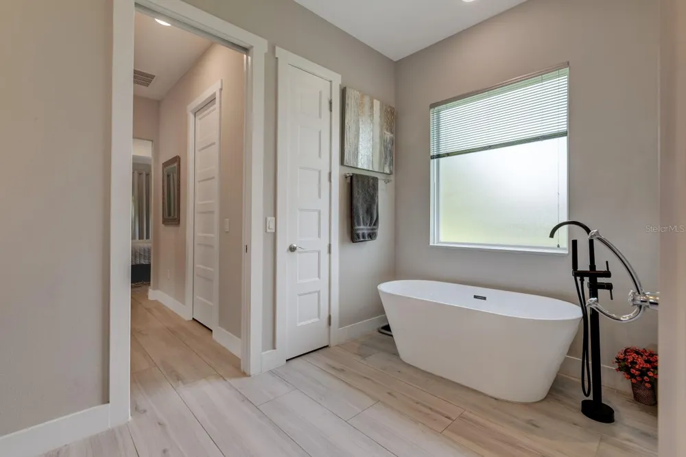 25962 HIGH HAMPTON CIRCLE Sorrento, FL 32776