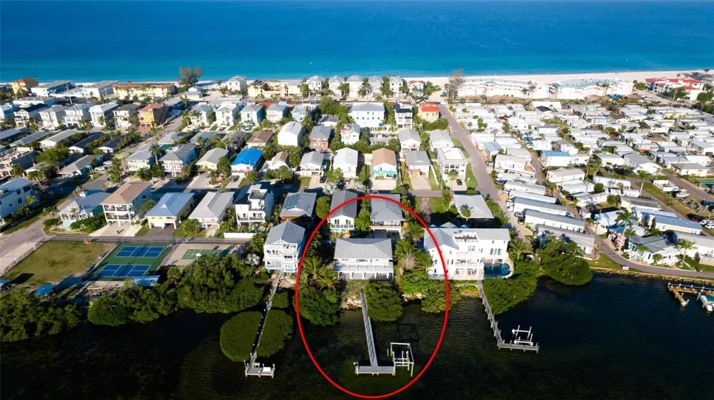 2512 AVENUE A Bradenton Beach, FL 34217
