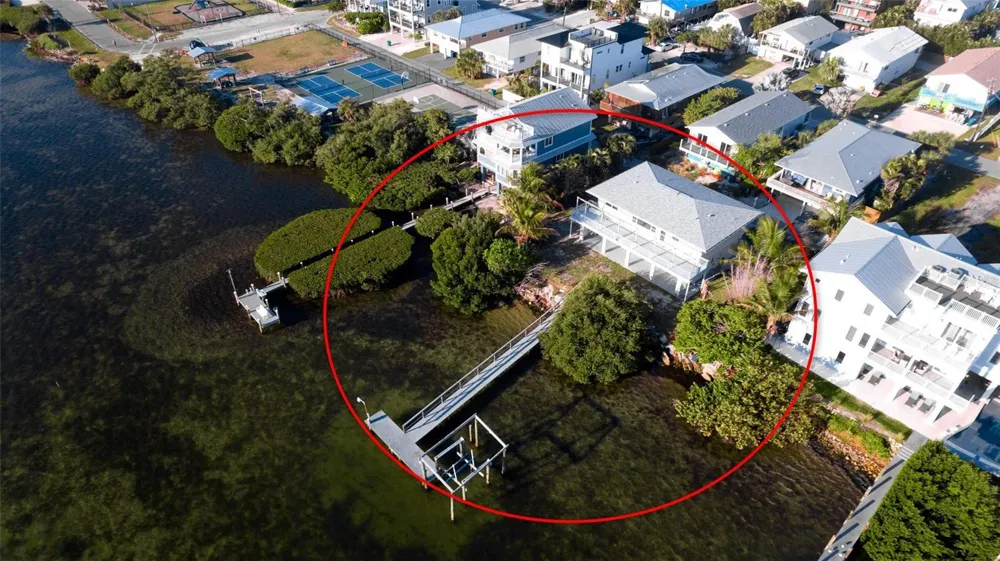2512 AVENUE A Bradenton Beach, FL 34217