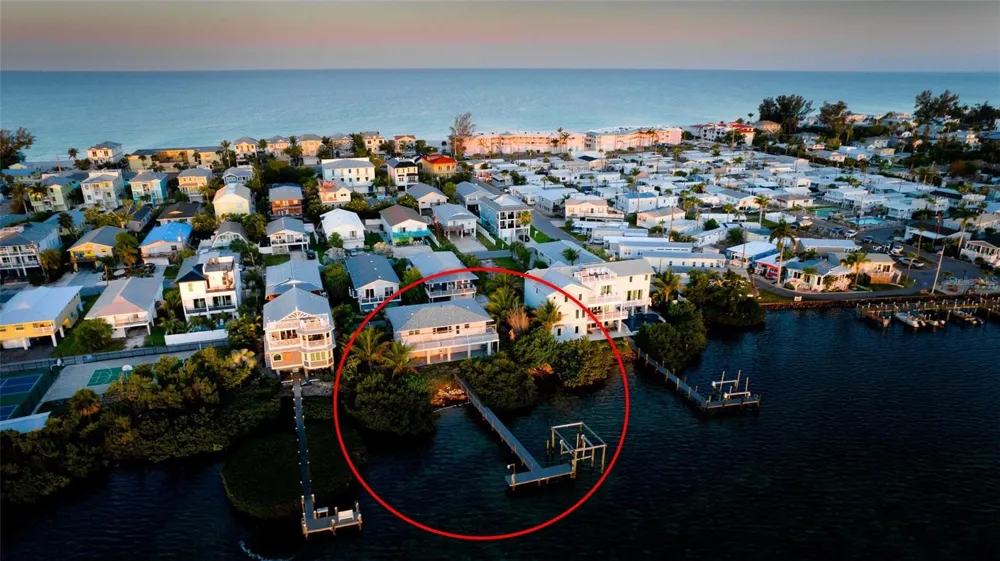 2512 AVENUE A Bradenton Beach, FL 34217