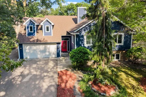 13705 Country Place