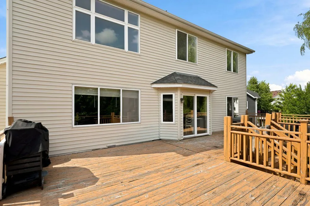 237 Adam Circle Carver, MN 55315