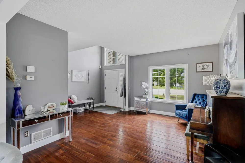 237 Adam Circle Carver, MN 55315