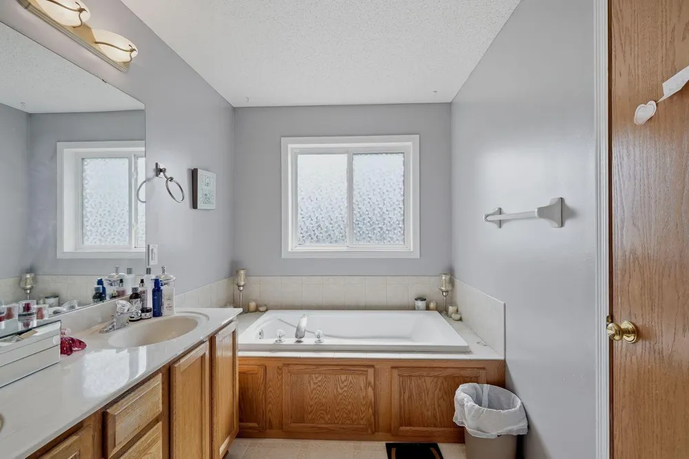 237 Adam Circle Carver, MN 55315