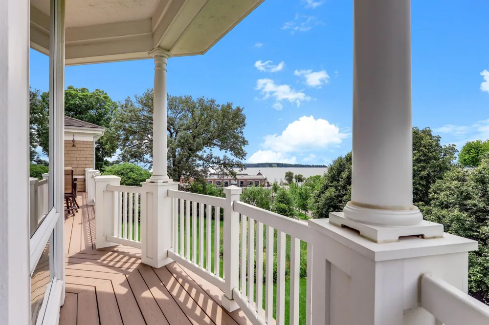 718 Widsten Circle Wayzata, MN 55391