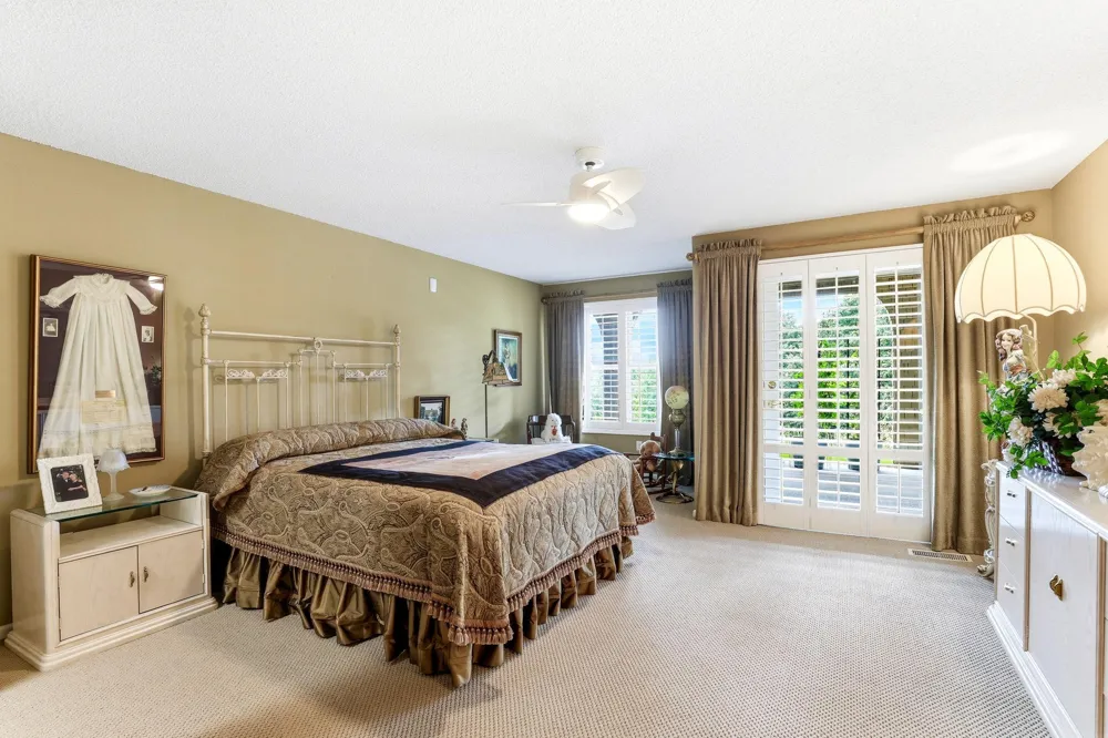 718 Widsten Circle Wayzata, MN 55391