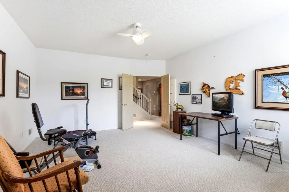 718 Widsten Circle Wayzata, MN 55391