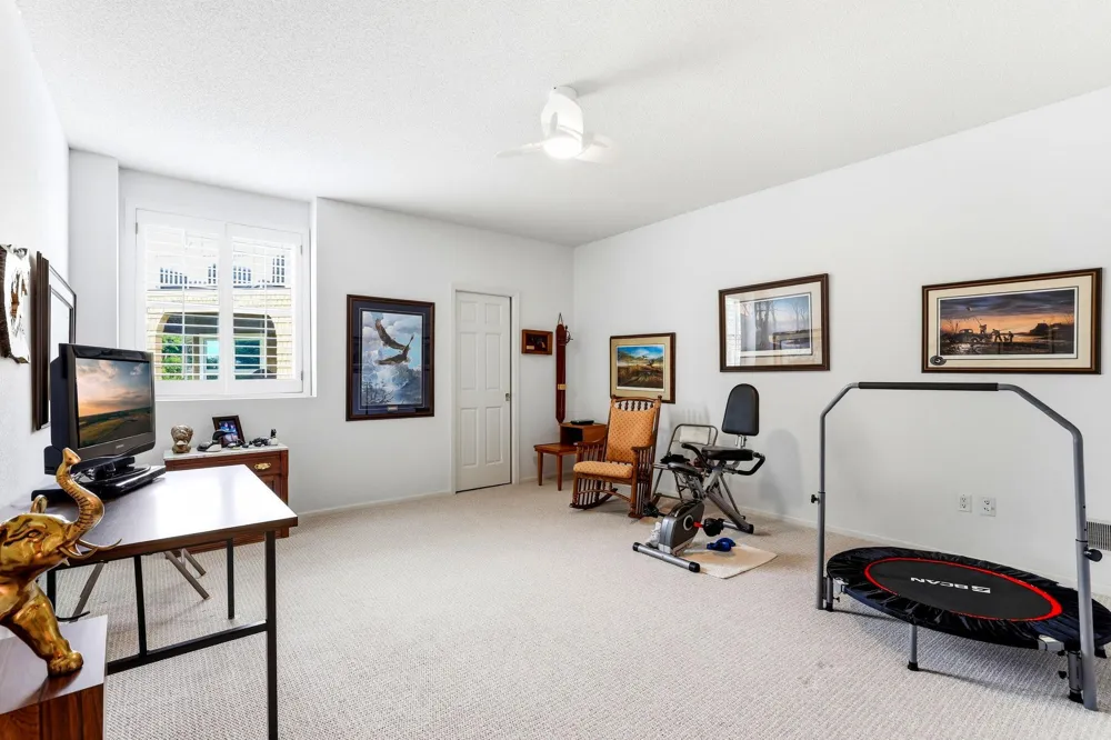 718 Widsten Circle Wayzata, MN 55391