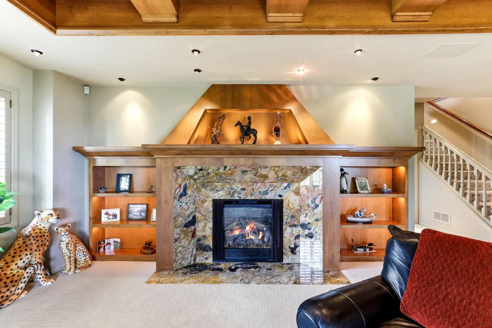 718 Widsten Circle Wayzata, MN 55391