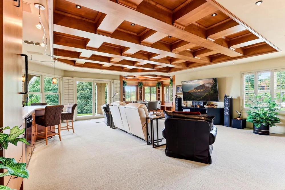 718 Widsten Circle Wayzata, MN 55391