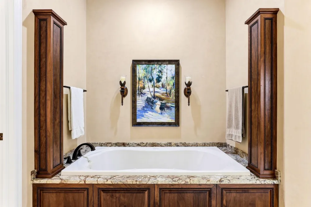 718 Widsten Circle Wayzata, MN 55391