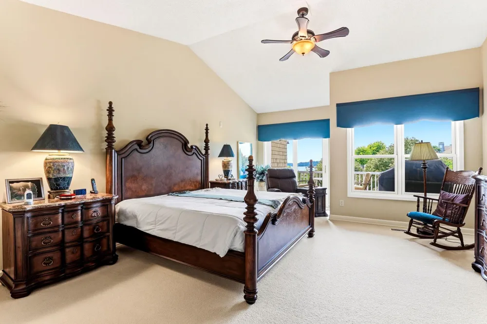 718 Widsten Circle Wayzata, MN 55391