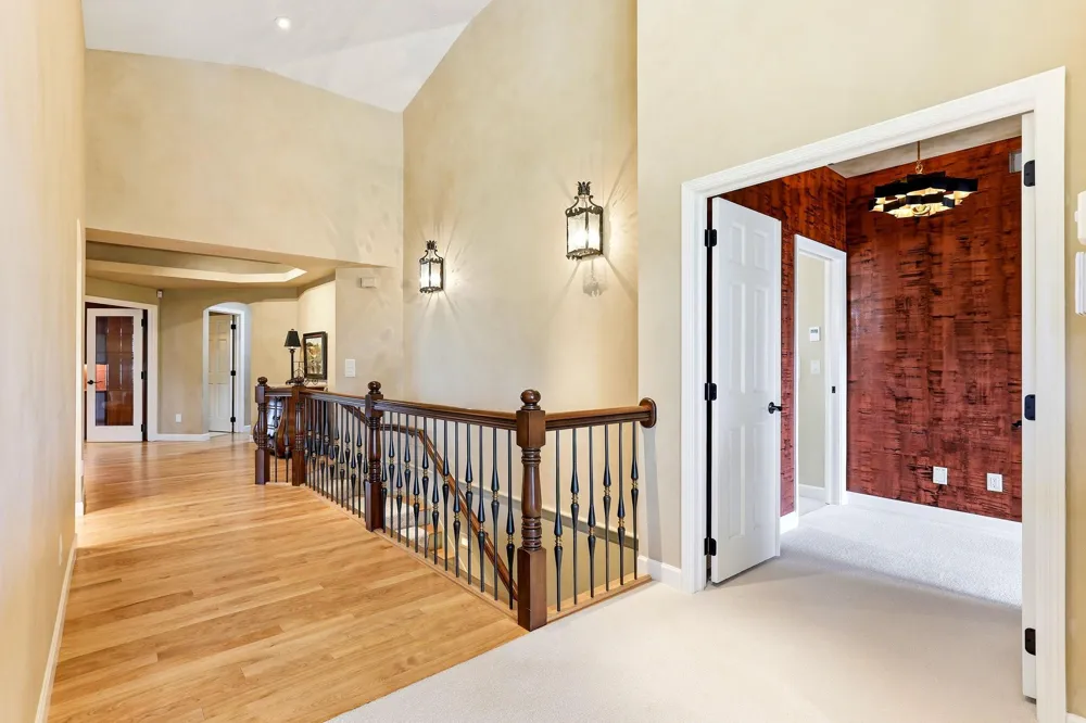 718 Widsten Circle Wayzata, MN 55391
