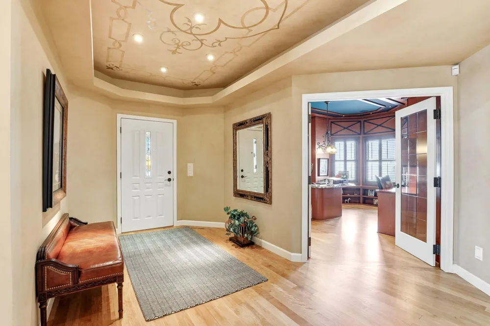718 Widsten Circle Wayzata, MN 55391