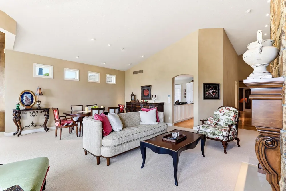 718 Widsten Circle Wayzata, MN 55391