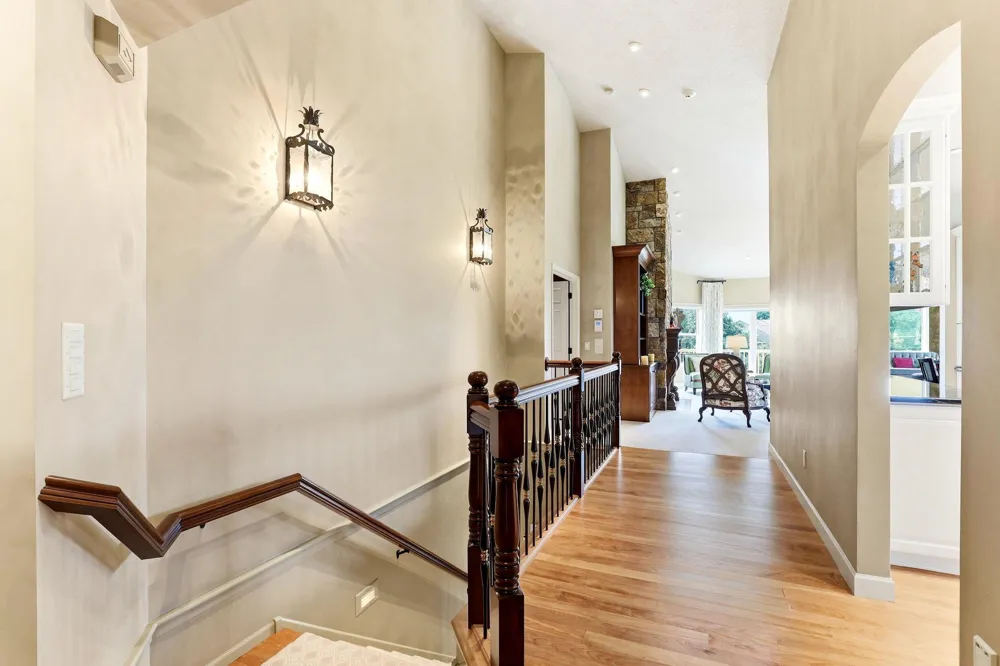 718 Widsten Circle Wayzata, MN 55391