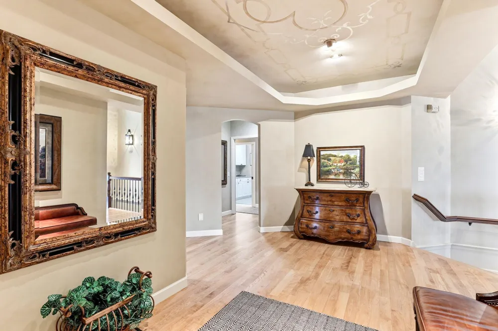 718 Widsten Circle Wayzata, MN 55391