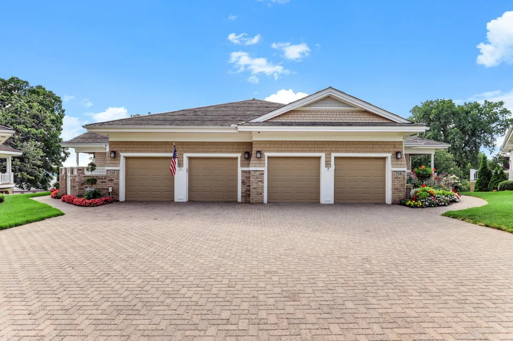 718 Widsten Circle Wayzata, MN 55391