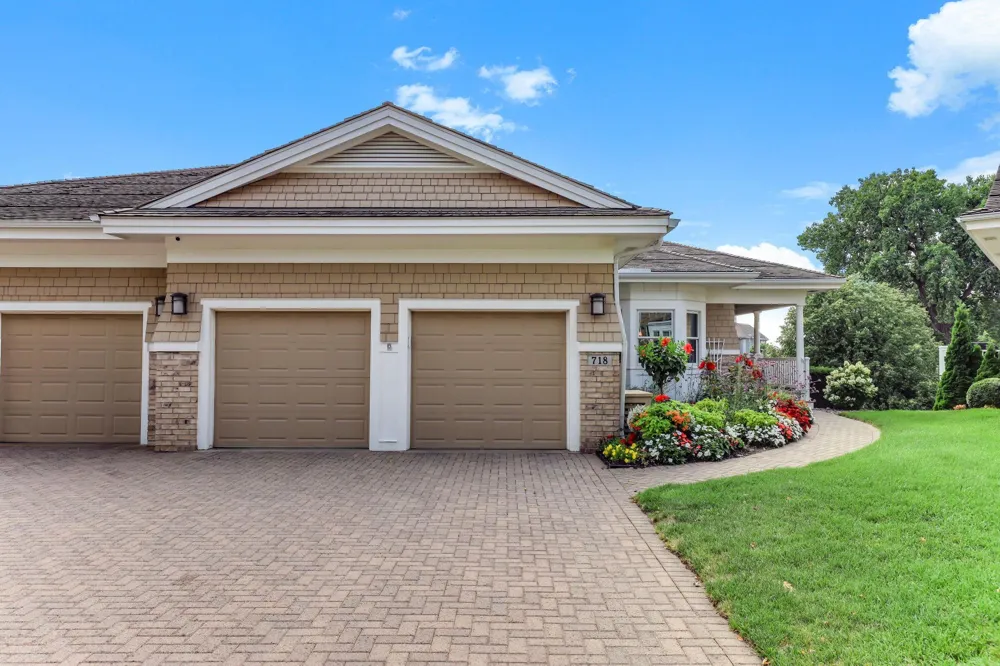 718 Widsten Circle Wayzata, MN 55391