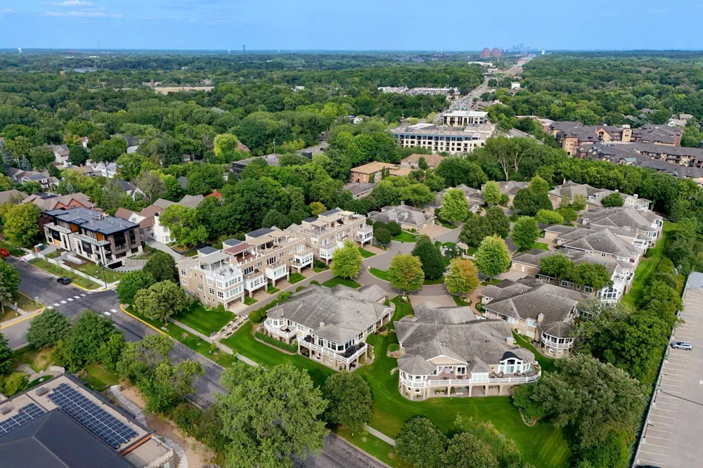 718 Widsten Circle Wayzata, MN 55391