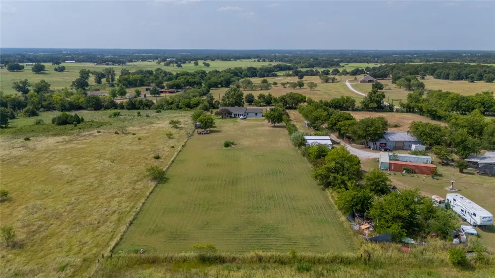 5156 County Road 304 Grandview, TX 76050