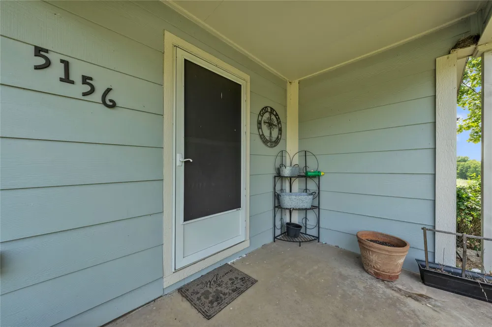 5156 County Road 304 Grandview, TX 76050