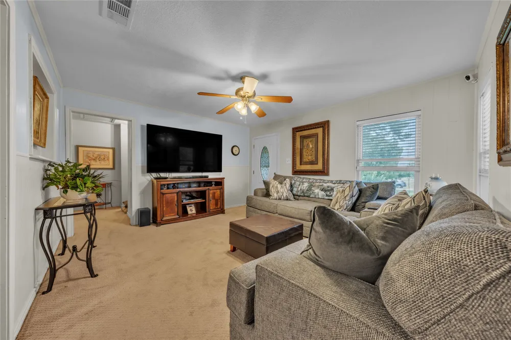 5156 County Road 304 Grandview, TX 76050