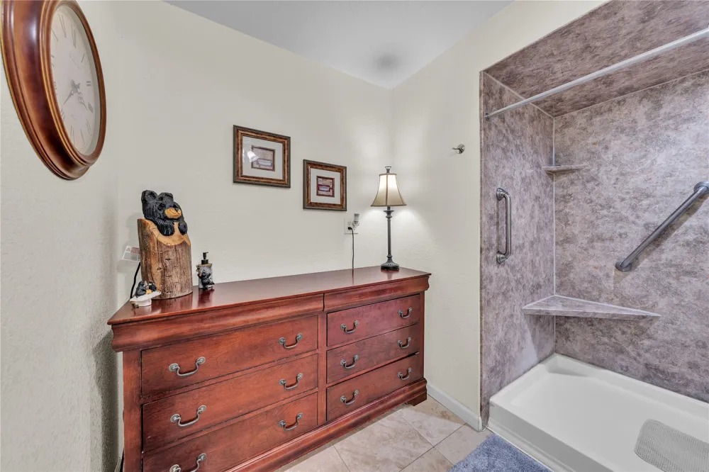 5156 County Road 304 Grandview, TX 76050