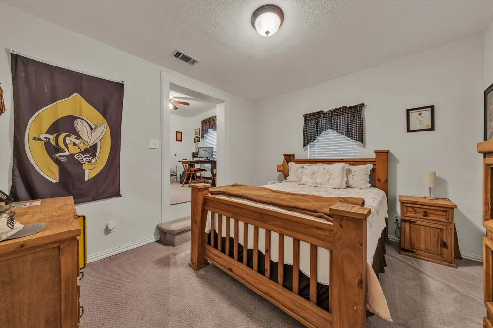 5156 County Road 304 Grandview, TX 76050