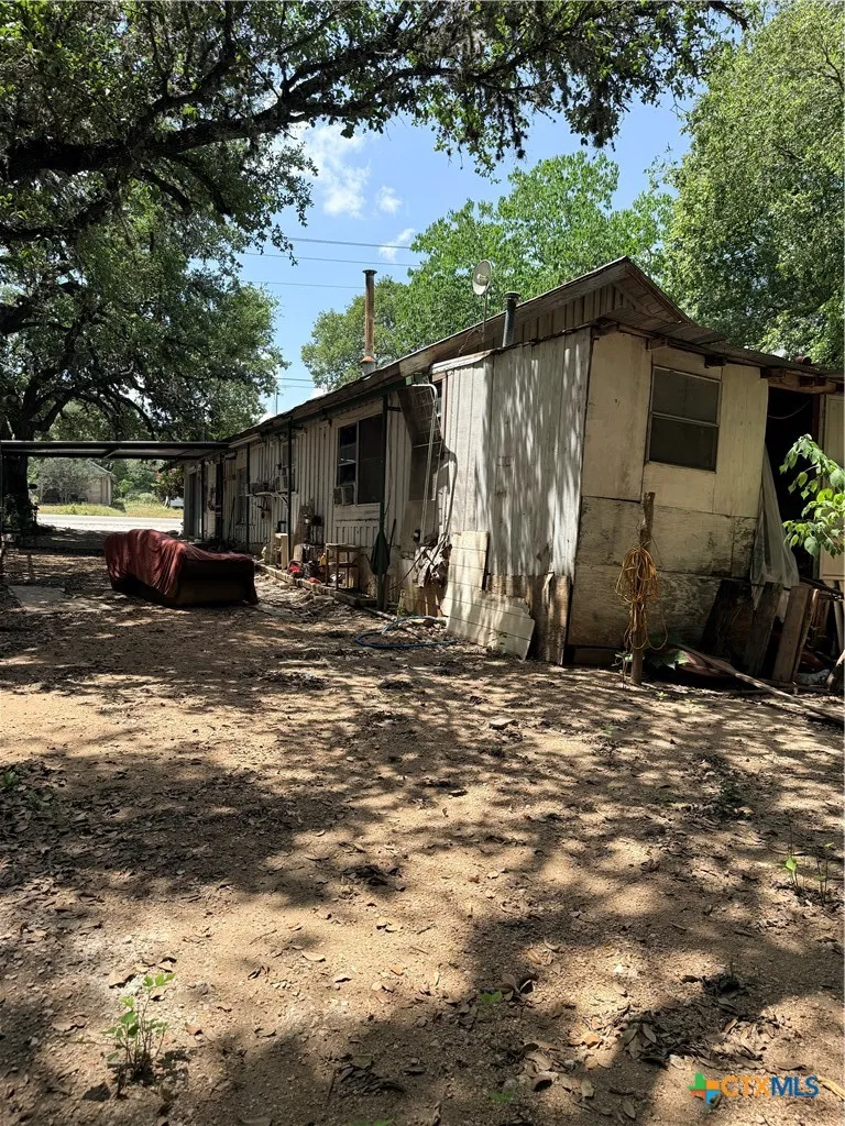 1414 Main Street Blanco, TX 78606