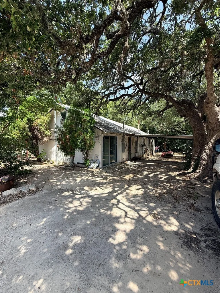 1414 Main Street Blanco, TX 78606
