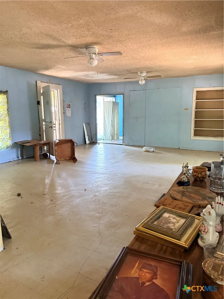 1414 Main Street Blanco, TX 78606