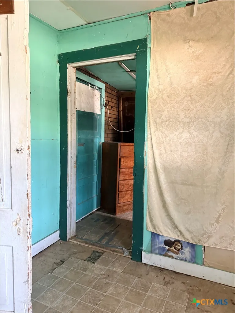 1414 Main Street Blanco, TX 78606