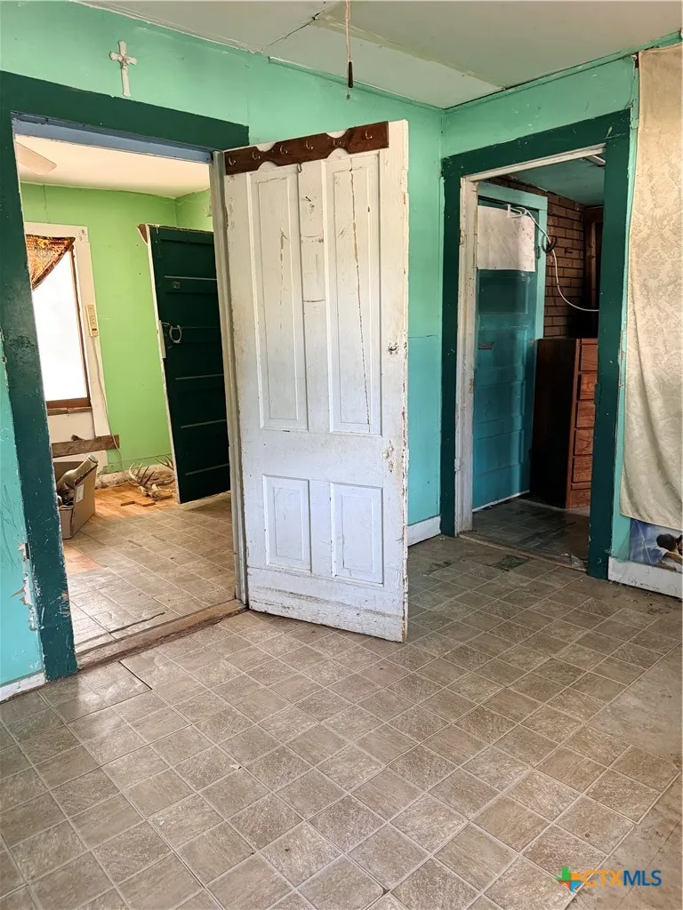 1414 Main Street Blanco, TX 78606