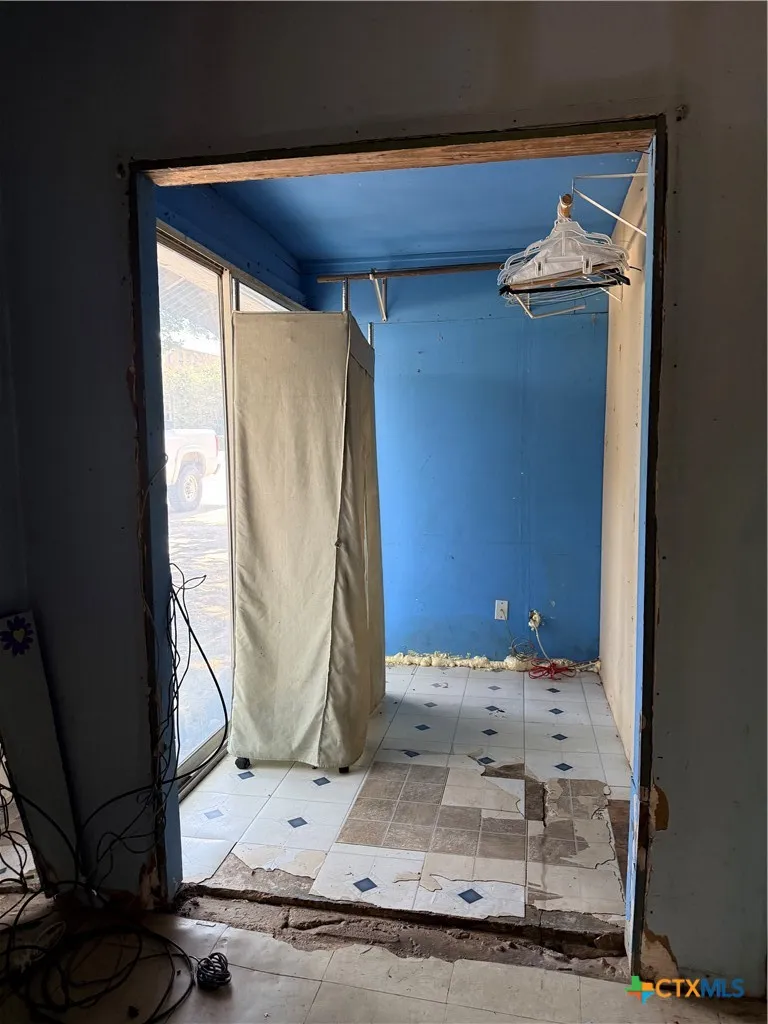 1414 Main Street Blanco, TX 78606