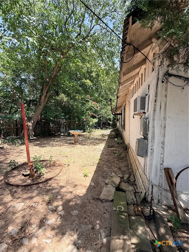 1414 Main Street Blanco, TX 78606
