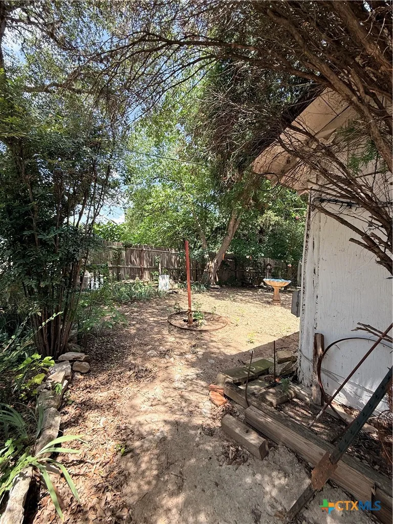 1414 Main Street Blanco, TX 78606