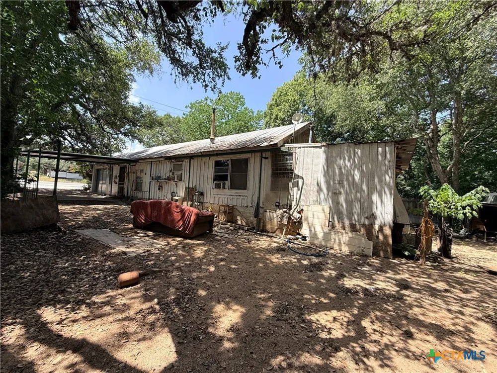 1414 Main Street Blanco, TX 78606