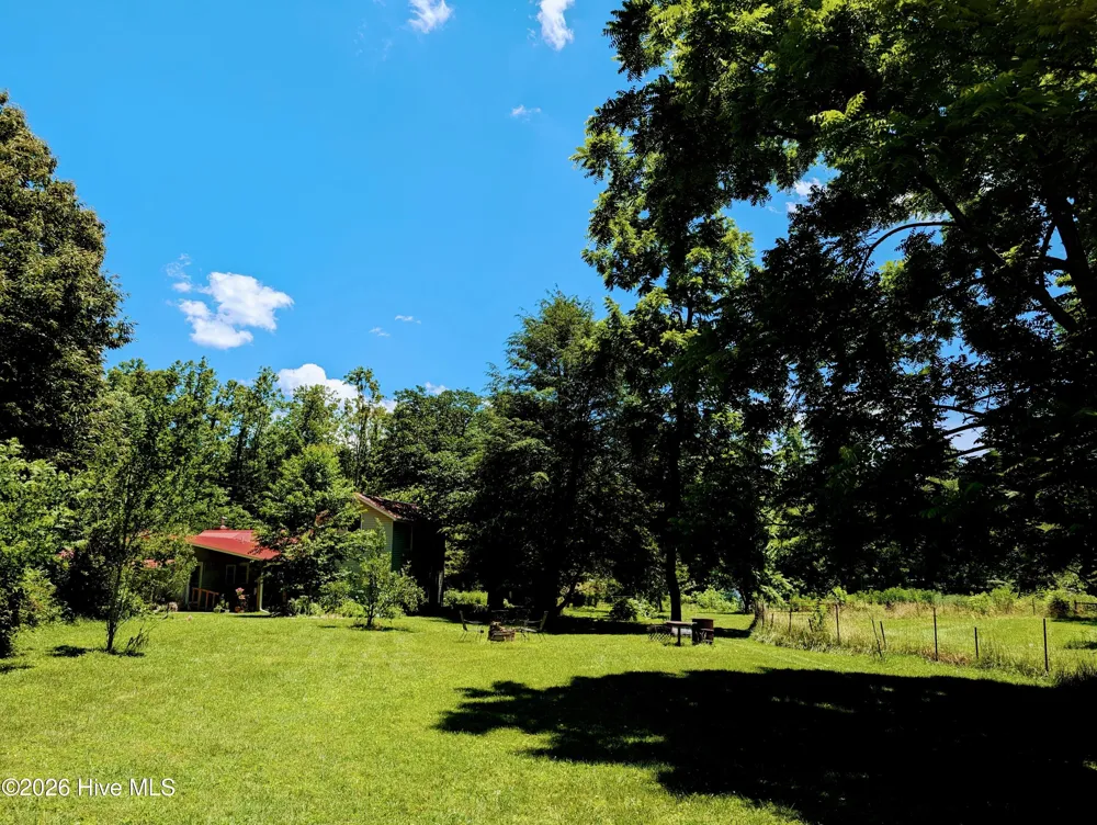 169 E Vineyard Road Hayesville, NC 28904