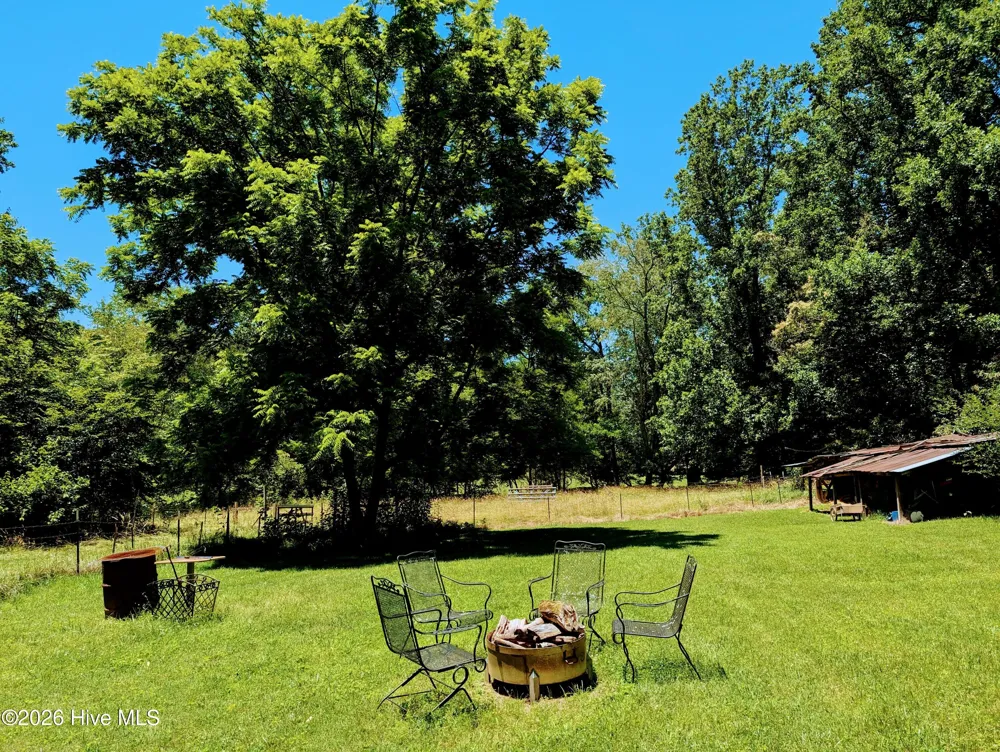169 E Vineyard Road Hayesville, NC 28904