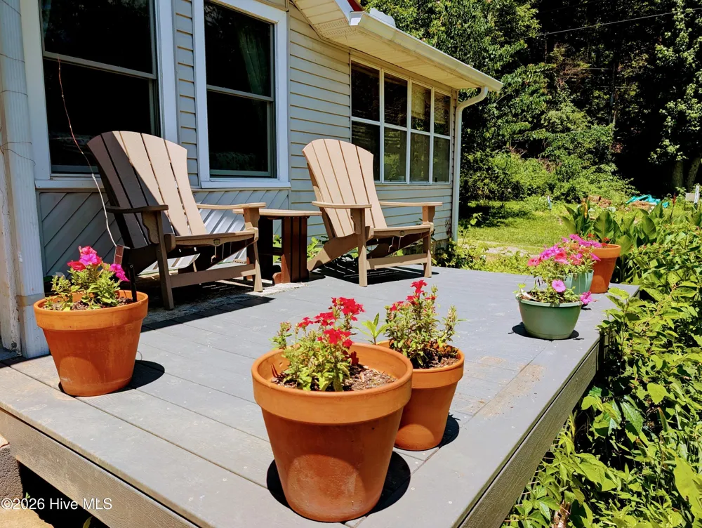 169 E Vineyard Road Hayesville, NC 28904